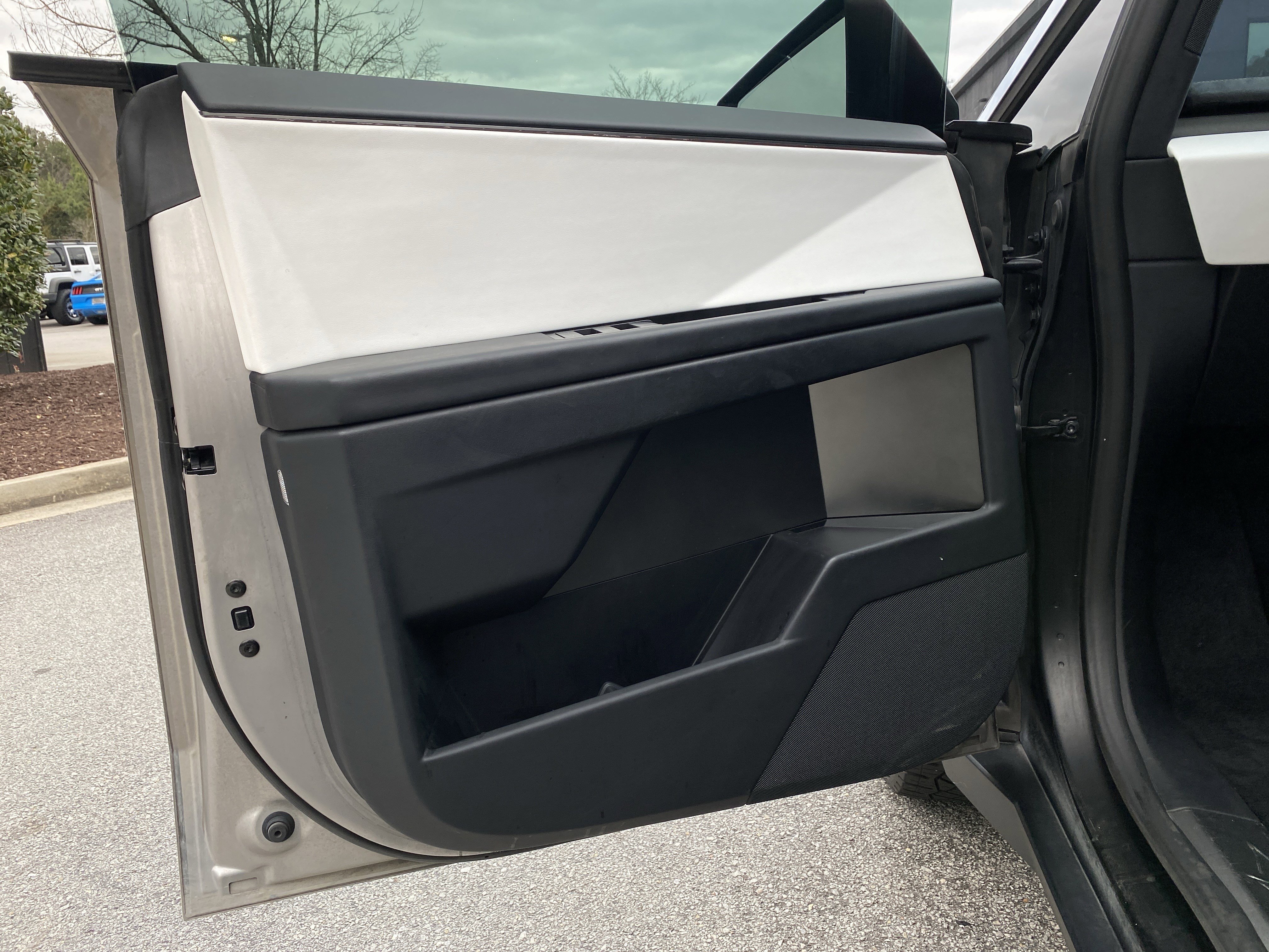 Used 2024 Tesla Cybertruck Cyberbeast image 22