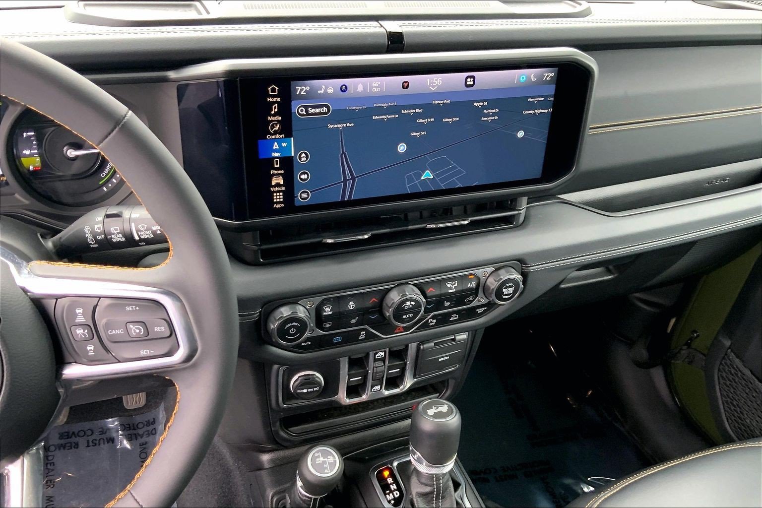 Certified 2024 Jeep Wrangler Unlimited Sahara w/ Technology Group AWD/4WD image 6