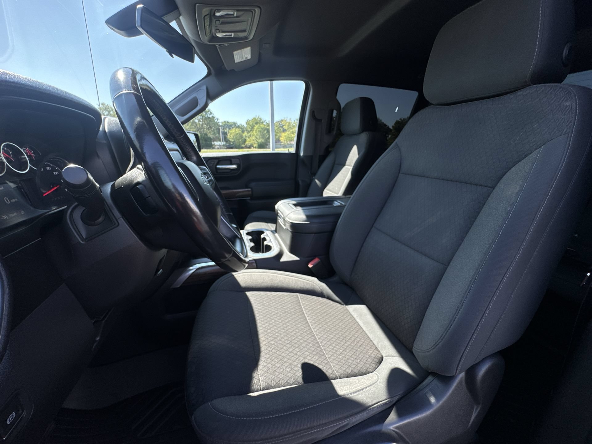 Certified 2021 Chevrolet Silverado 1500 LT Trail Boss w/ LPO, Dark Essentials Package AWD/4WD image 11