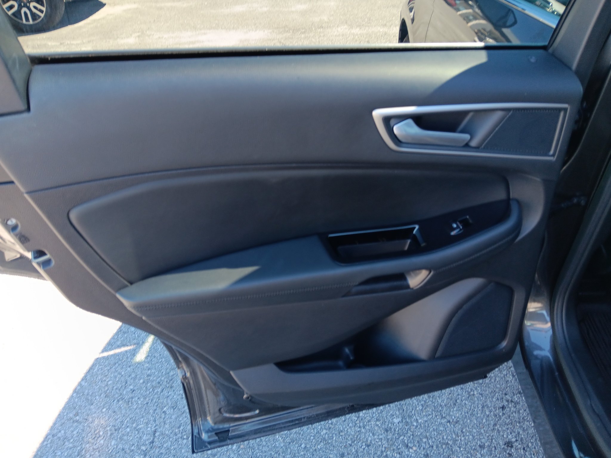 Used 2020 Ford Edge SEL w/ Convenience Package FWD image 18