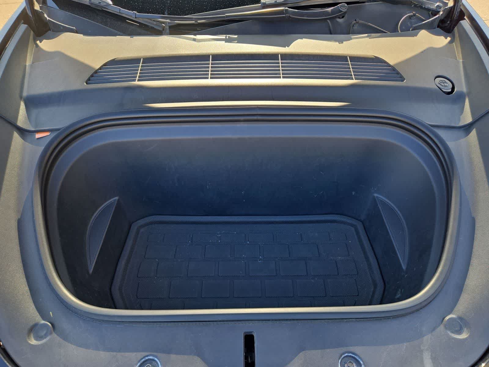 Used 2023 Tesla Model Y Long Range AWD/4WD image 14