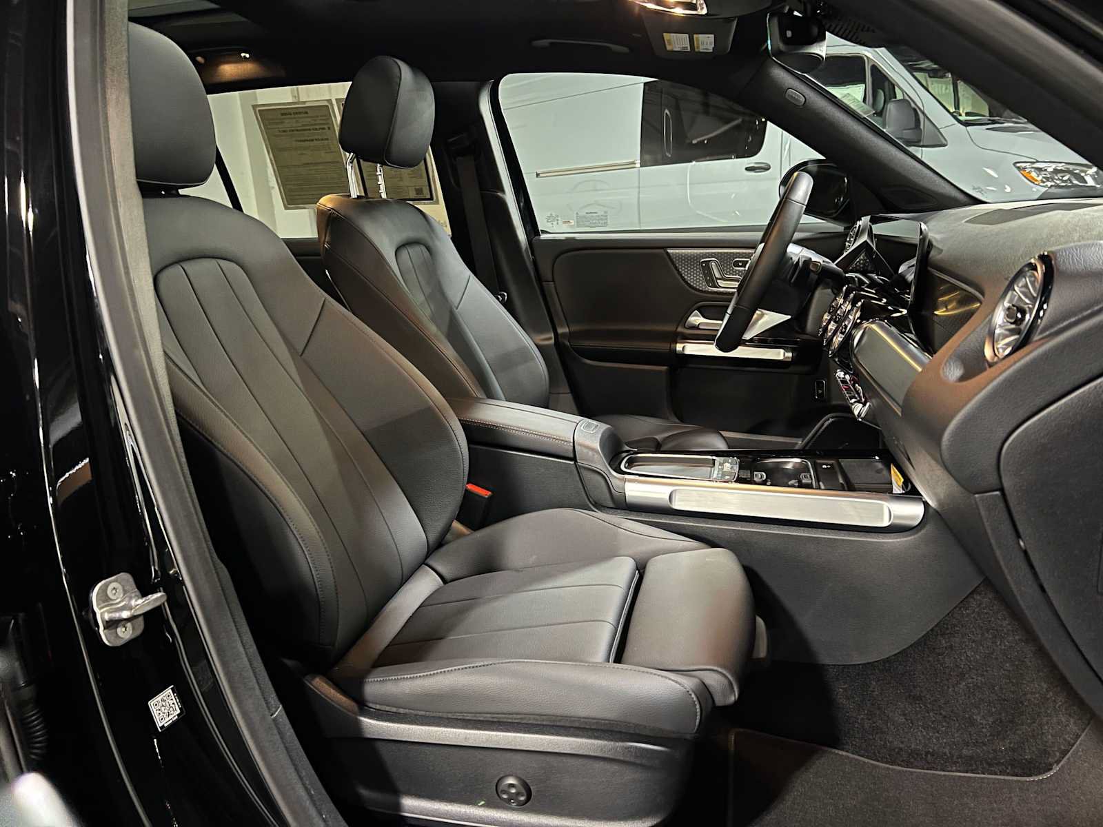 Certified 2026 Mercedes-Benz GLB 250 4MATIC image 12