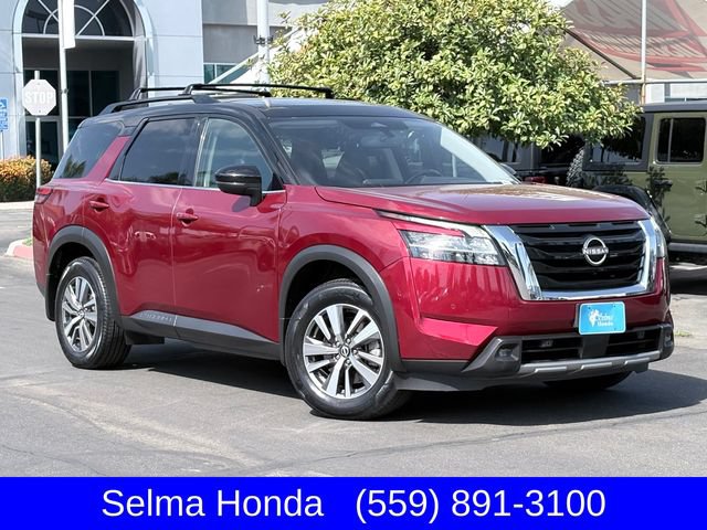 Used 2022 Nissan Pathfinder SL AWD/4WD image 2