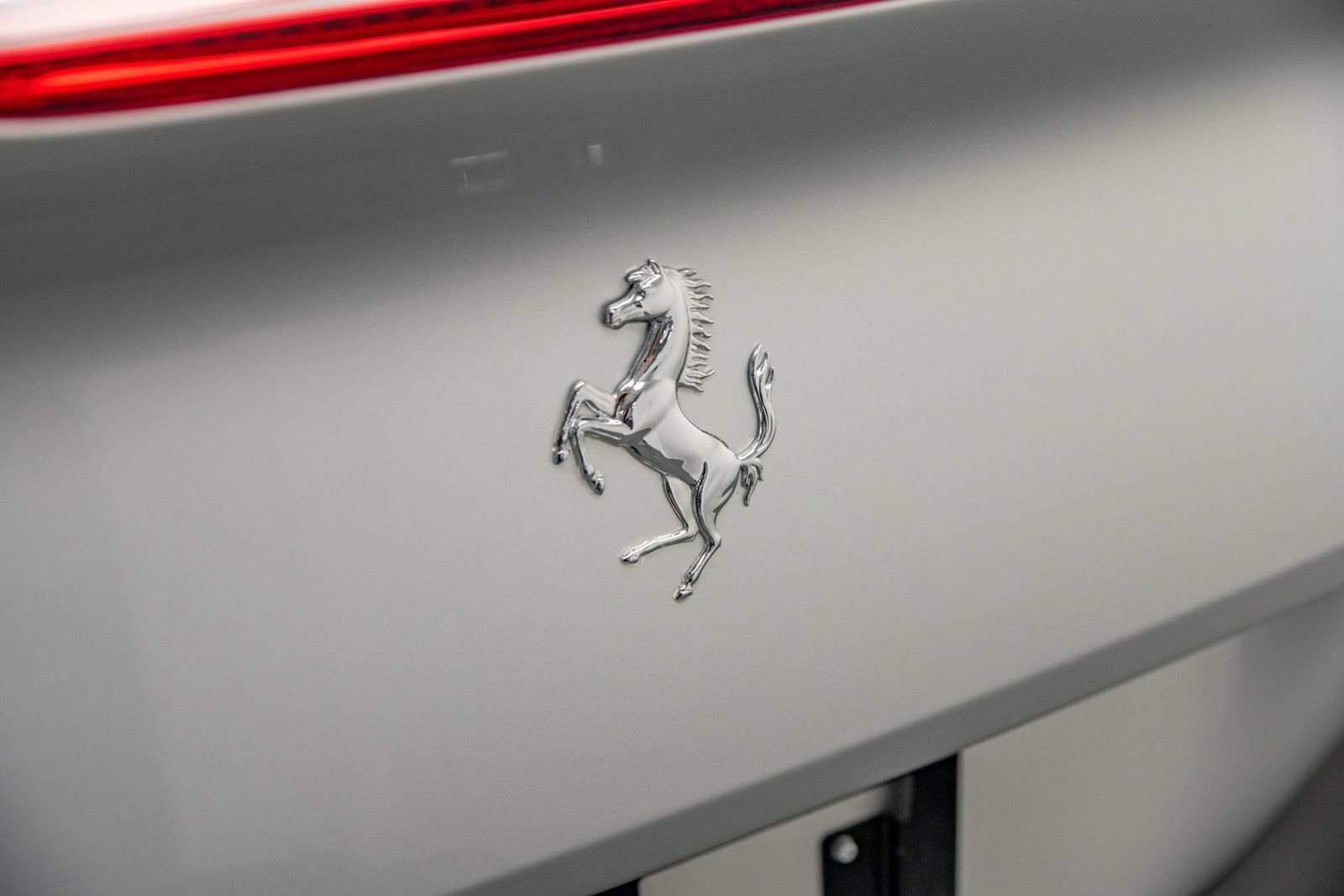 Used 2019 Ferrari Portofino RWD image 39