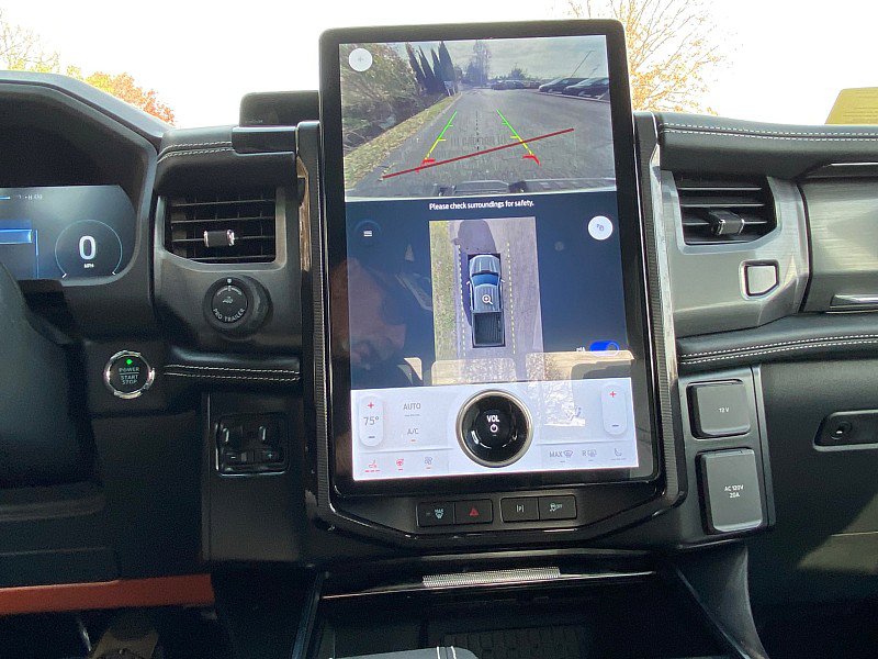 New 2023 Ford F150 Lightning Platinum AWD/4WD image 20