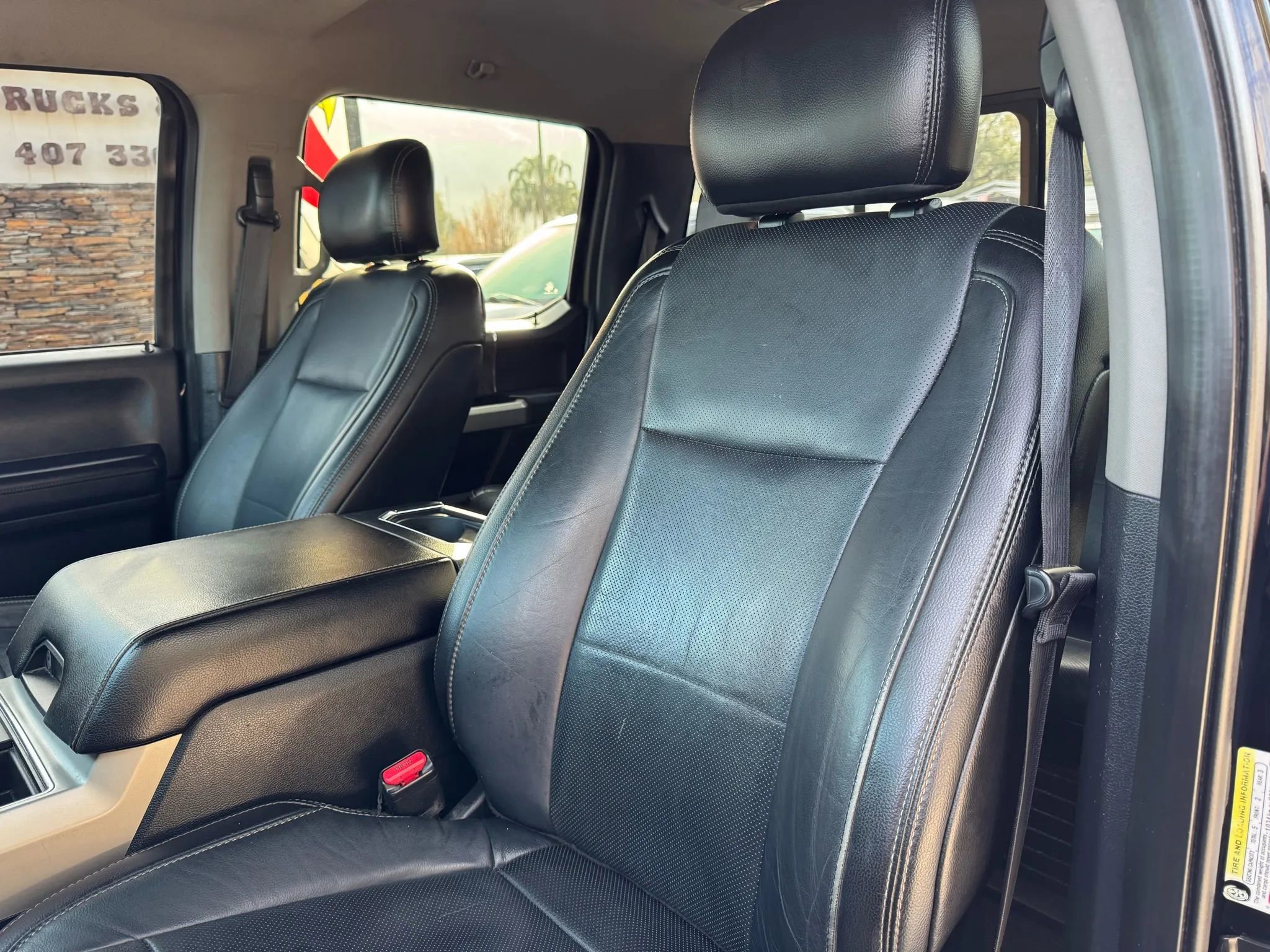 Used 2017 Ford F250 Lariat w/ Lariat Value Package image 12