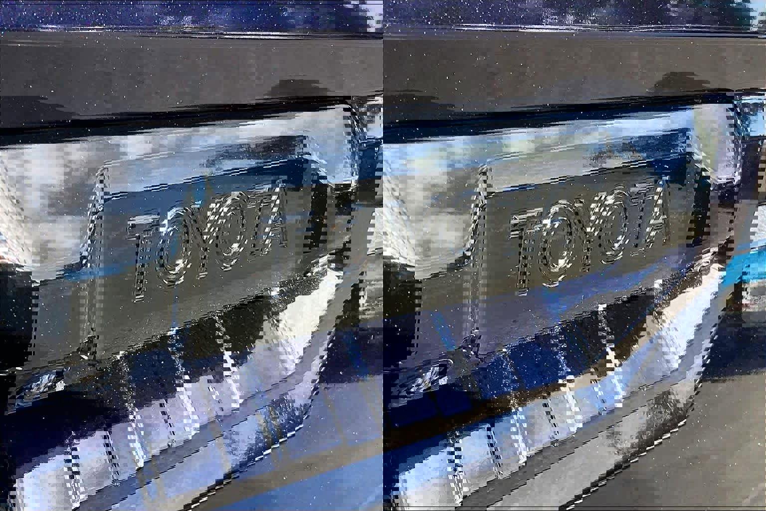 Used 2025 Toyota Tundra Limited image 29