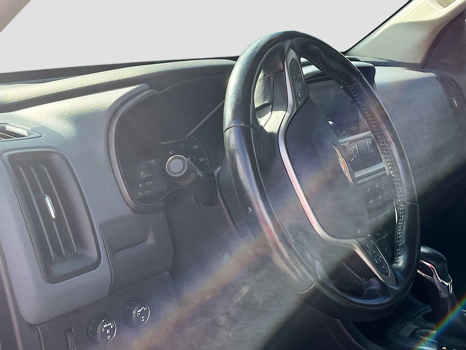 Used 2022 Chevrolet Colorado Z71 AWD/4WD image 9