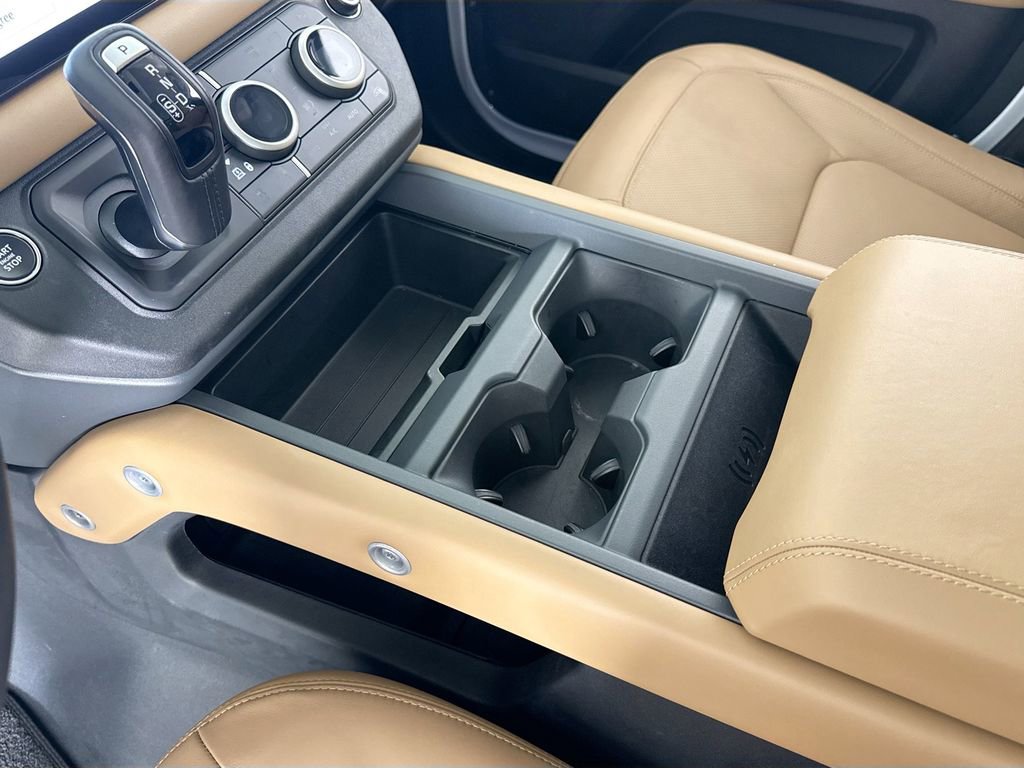 Used 2025 Land Rover Defender 130 S image 23