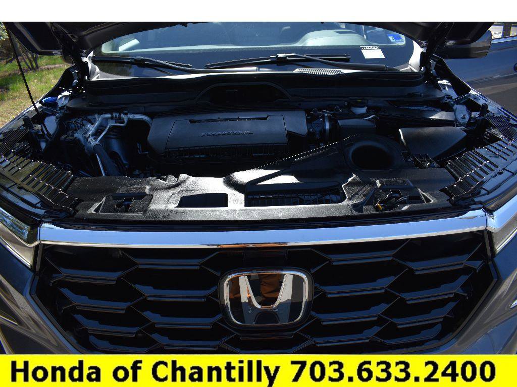 Used 2025 Honda Pilot Touring image 40