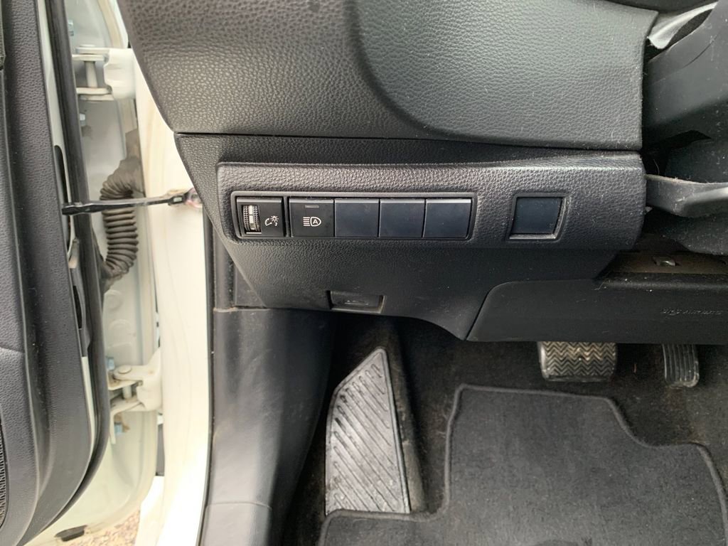 Used 2020 Toyota Corolla XSE w/ Carpet Mat Package (TMS) image 32