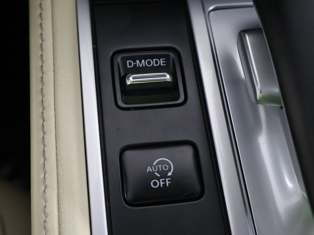 Used 2023 INFINITI QX60 Luxe w/ Performance Audio Package AWD/4WD image 57