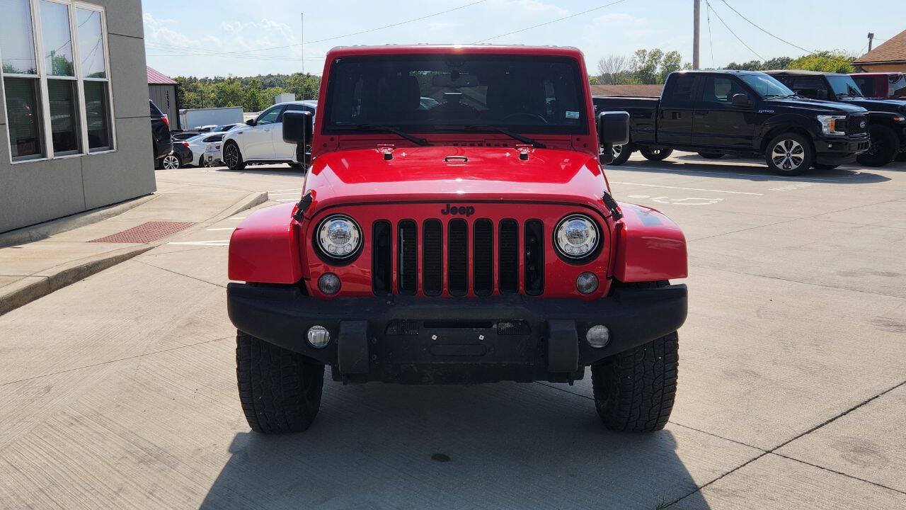 Used 2017 Jeep Wrangler Unlimited Sahara AWD/4WD image 8