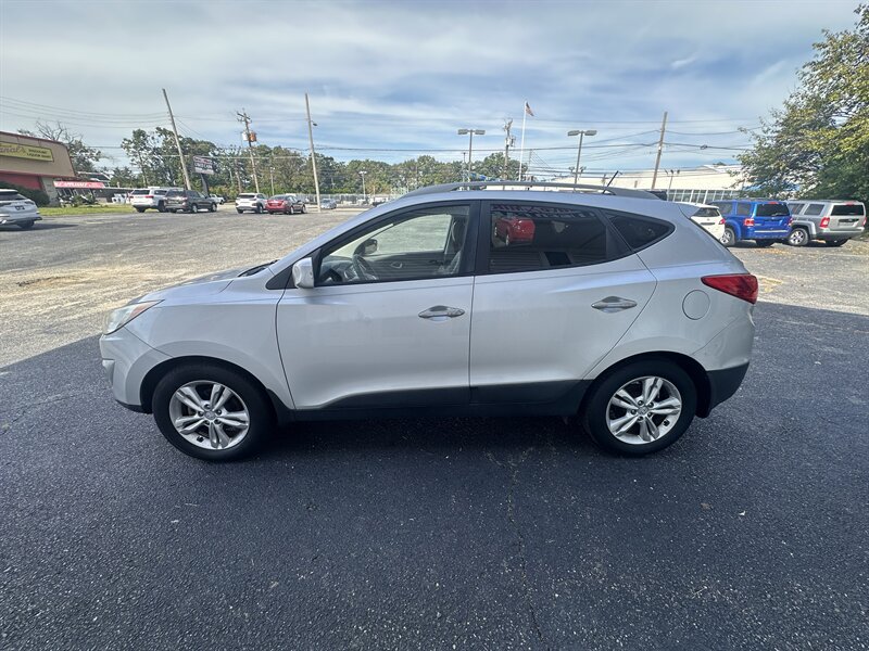 Used 2011 Hyundai Tucson GLS FWD image 5