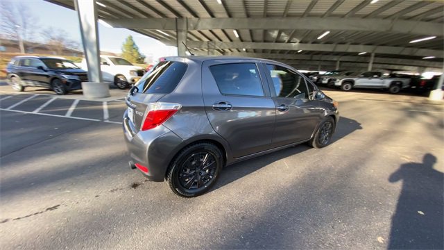 Used 2013 Toyota Yaris L image 8