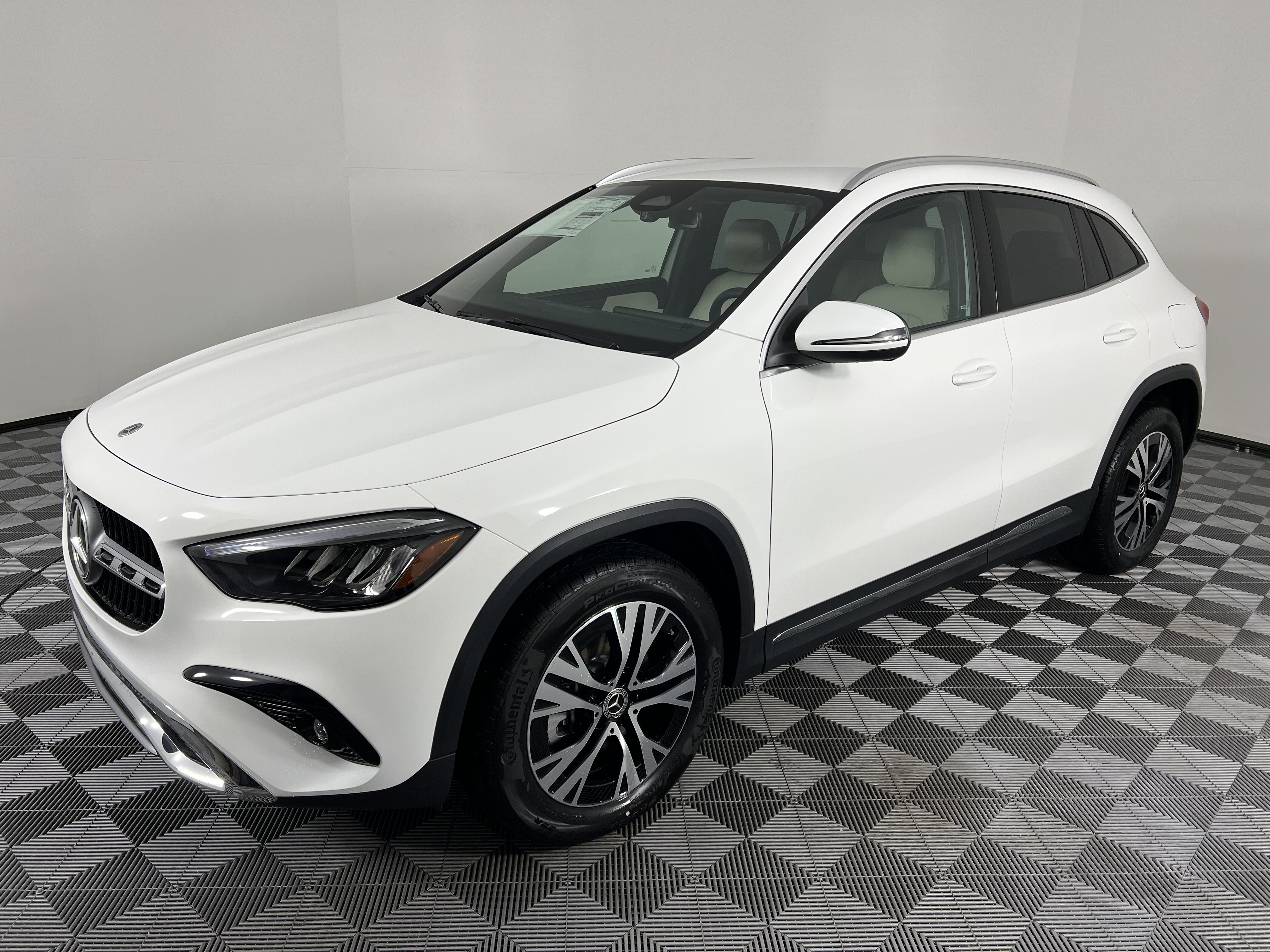 Used 2026 Mercedes-Benz GLA 250 4MATIC image 8