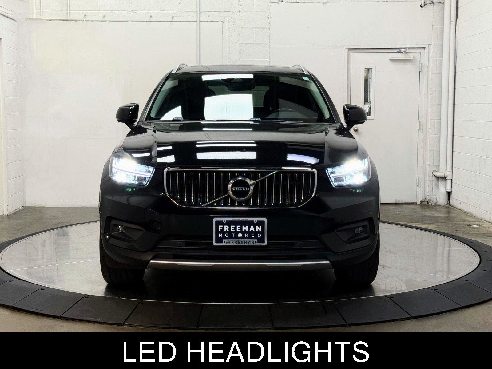 Used 2019 Volvo XC40 T5 Inscription image 3