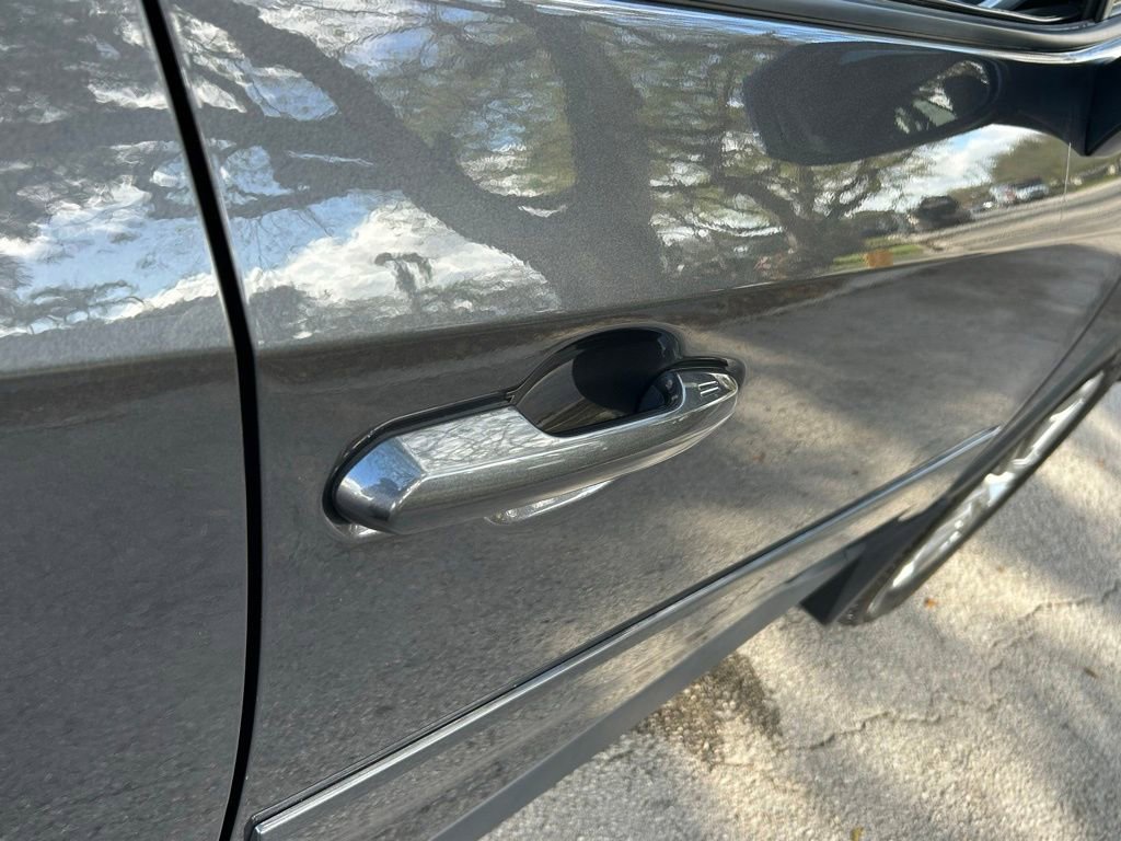 Used 2023 Toyota RAV4 XLE Premium image 35