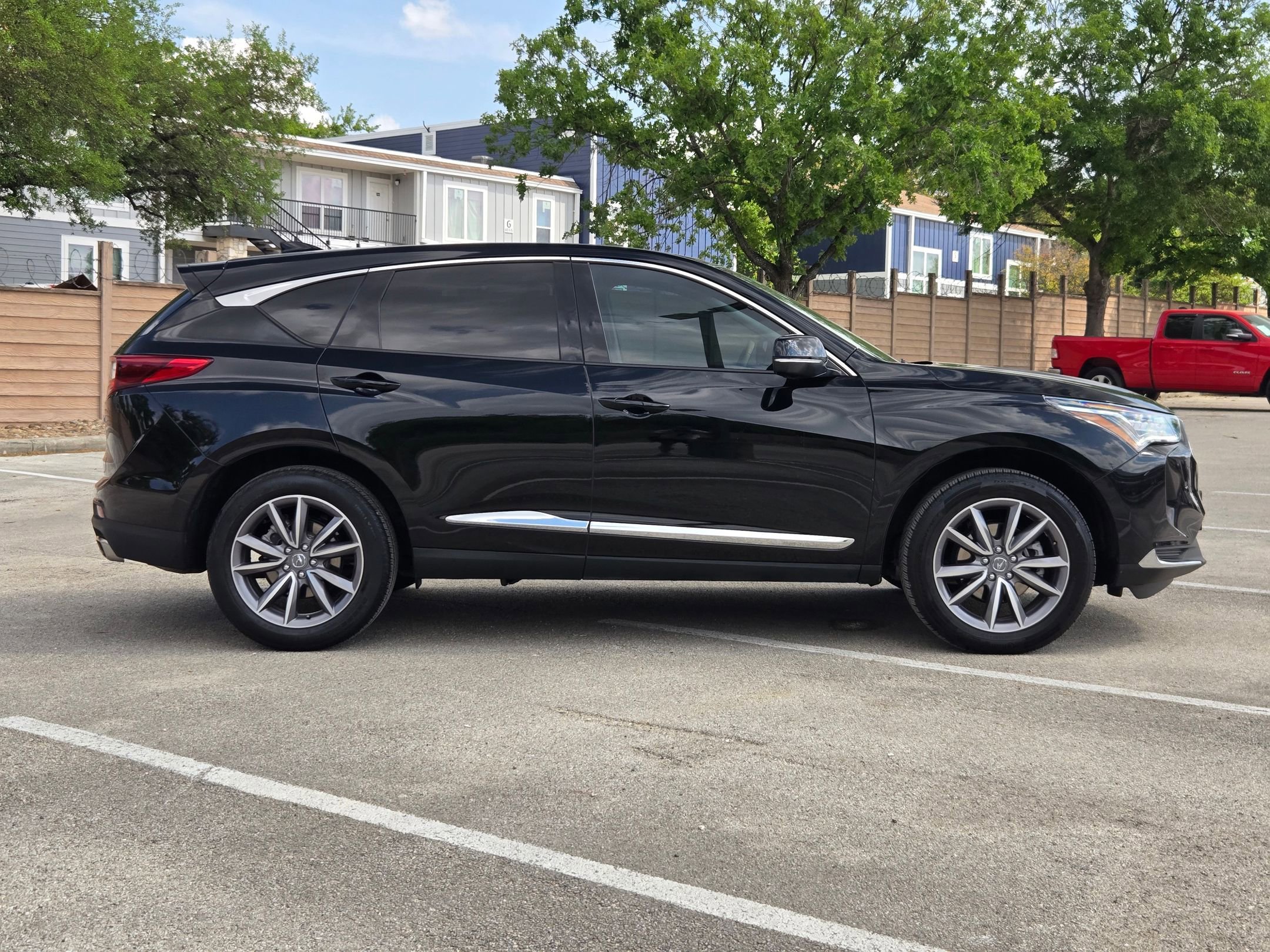Certified 2023 Acura RDX FWD w/ Technology Package image 2