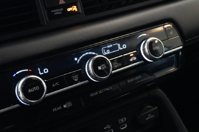 Used 2025 Honda Pilot EX-L image 18