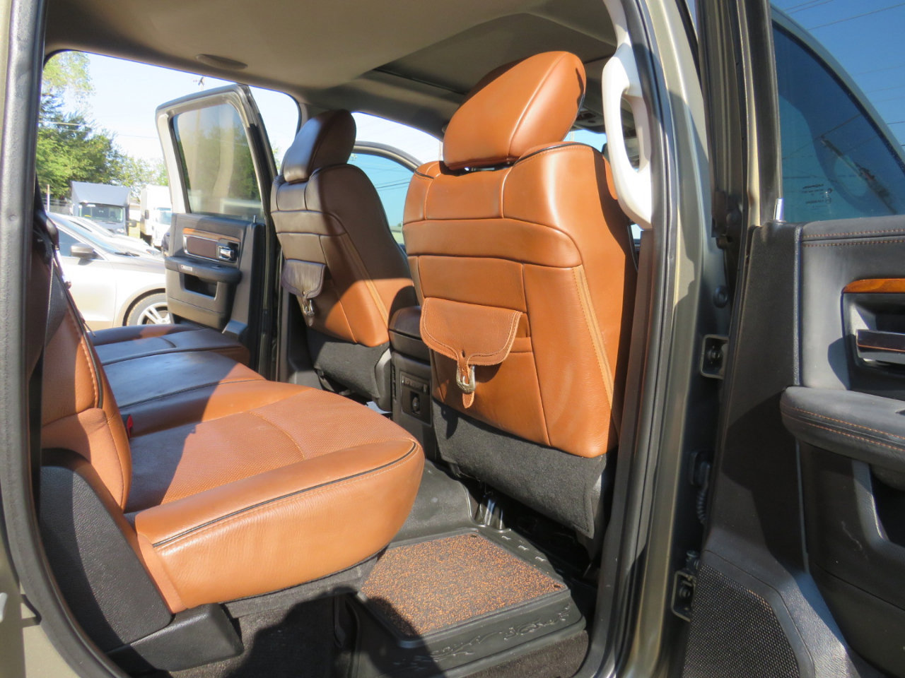 Used 2015 RAM 1500 Laramie Longhorn w/ Convenience Group image 33