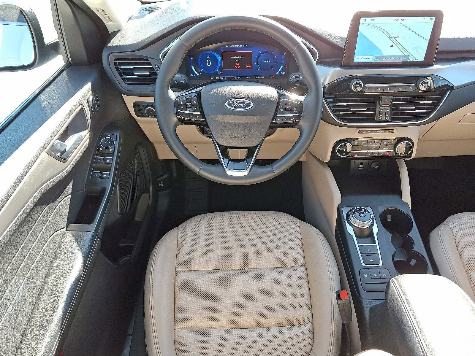 Used 2022 Ford Escape Titanium w/ Class II Trailer Tow Package image 12