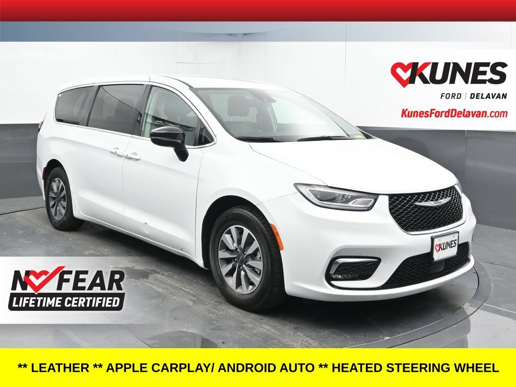 Used 2024 Chrysler Pacifica Limited
