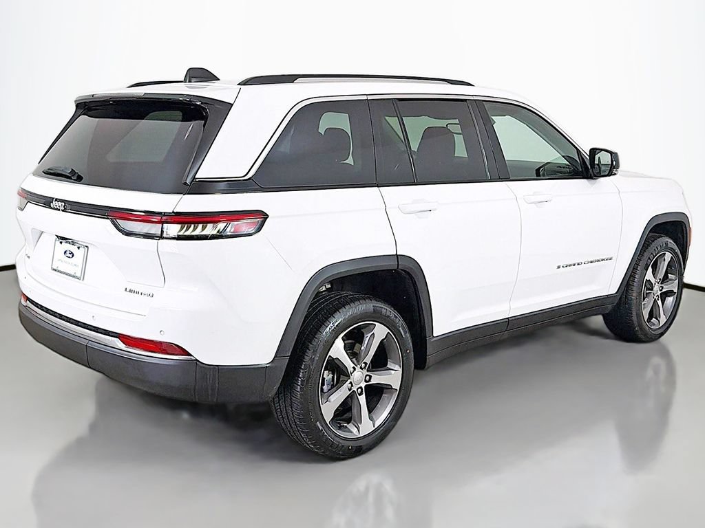 Used 2023 Jeep Grand Cherokee Limited AWD/4WD image 14