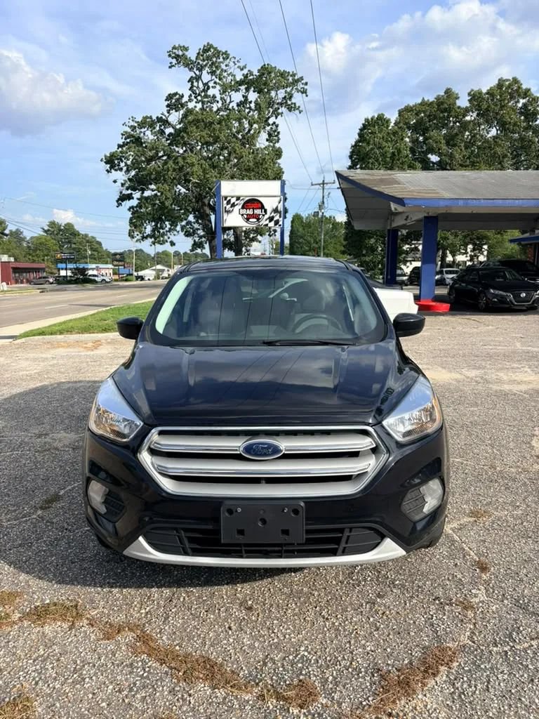Used 2019 Ford Escape SE AWD/4WD image 1