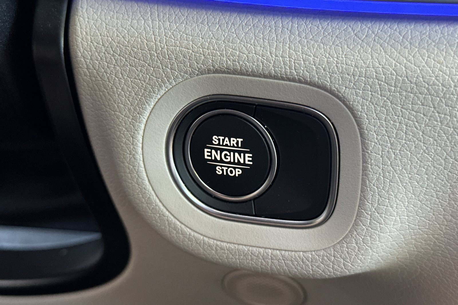 Certified 2025 Mercedes-Benz GLE 450e 4MATIC image 15