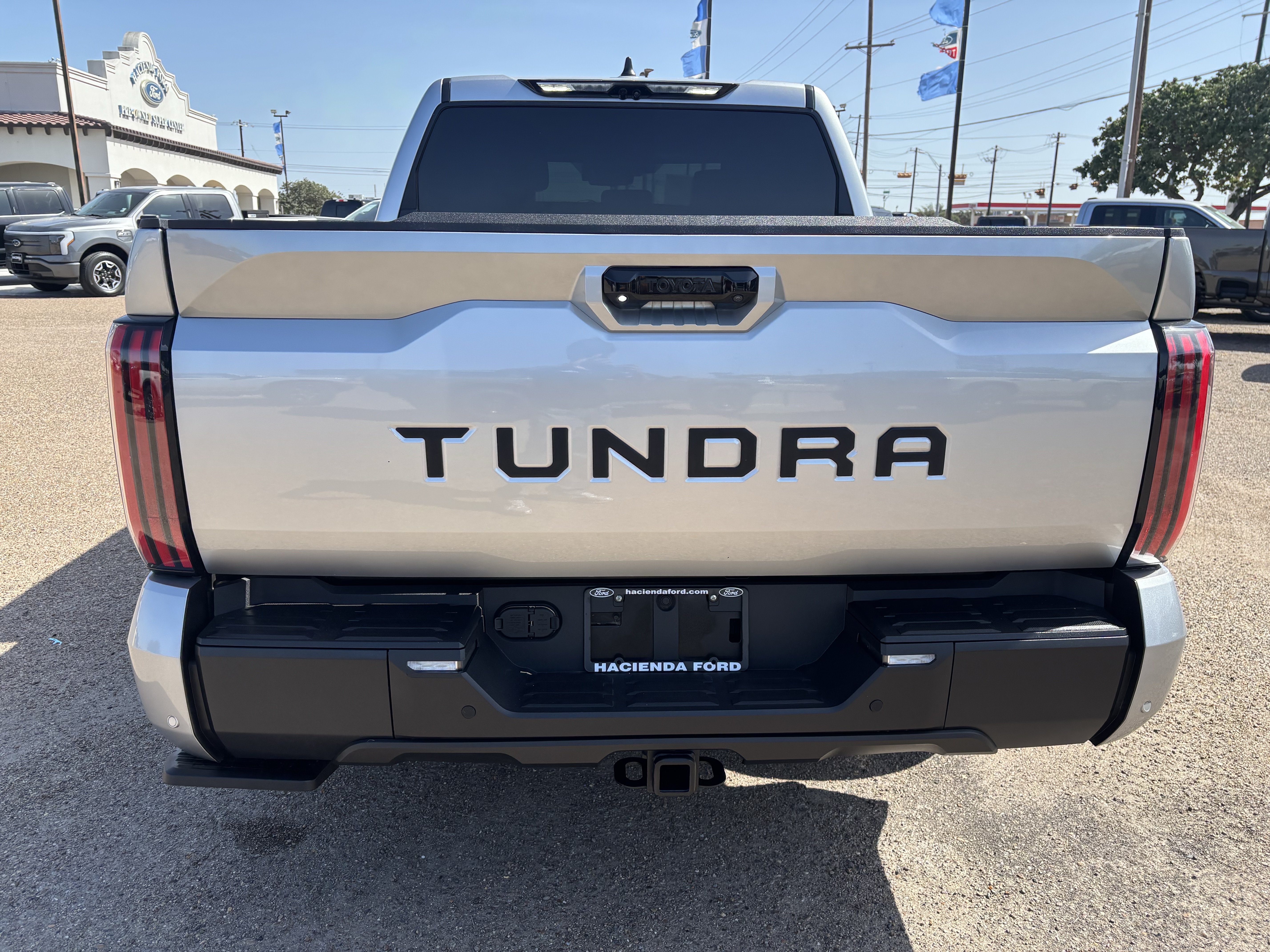 Used 2024 Toyota Tundra Limited RWD image 3
