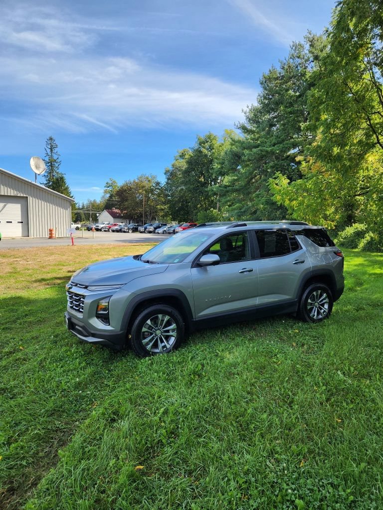 Used 2025 Chevrolet Equinox LT w/ Convenience Package II AWD/4WD image 5