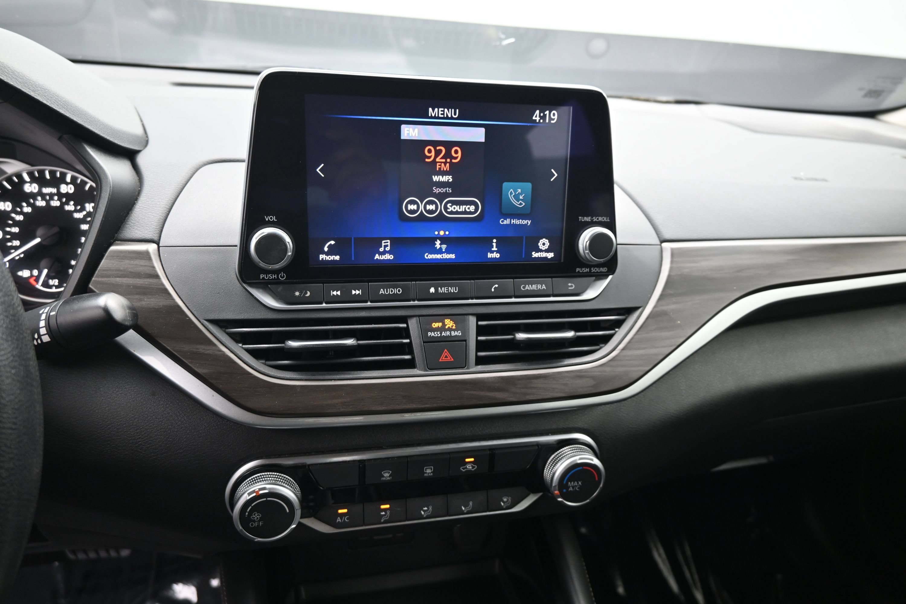 Used 2023 Nissan Altima 2.5 SV FWD image 19
