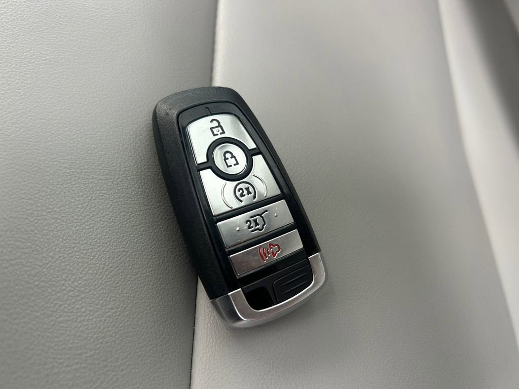 Used 2025 Ford Expedition Active image 33