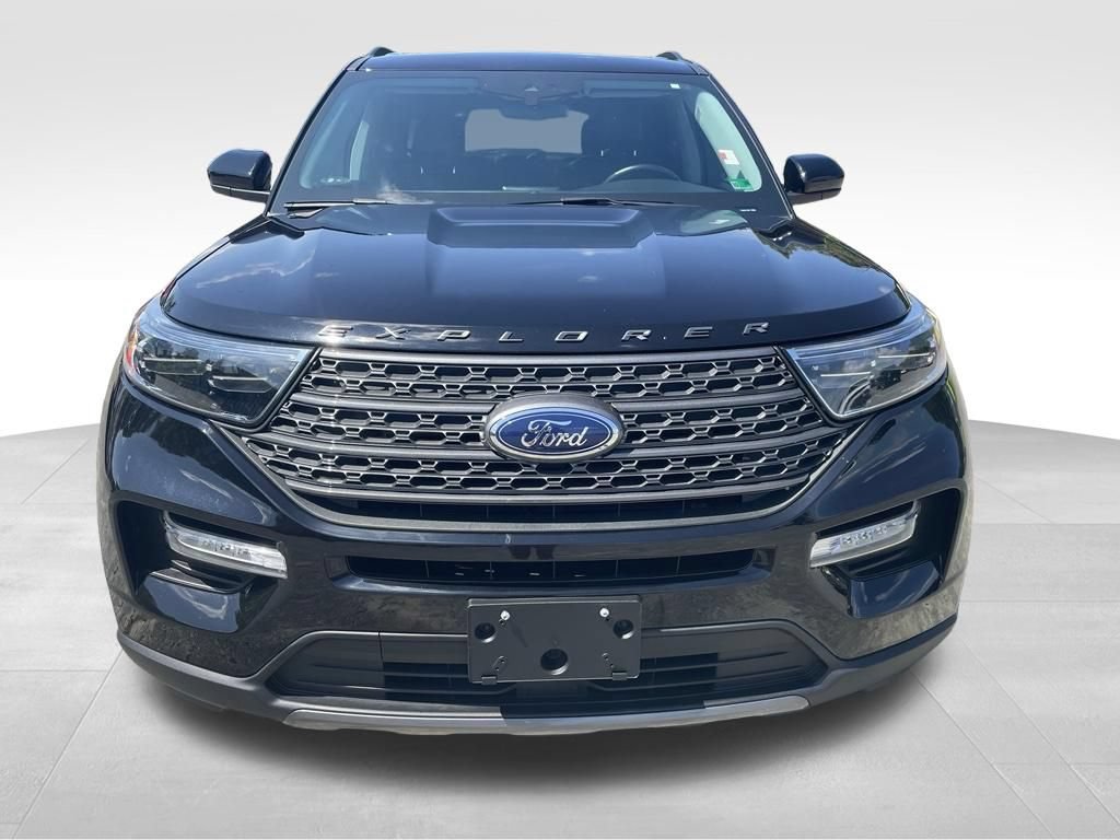 Used 2022 Ford Explorer XLT w/ Equipment Group 202A AWD/4WD image 23
