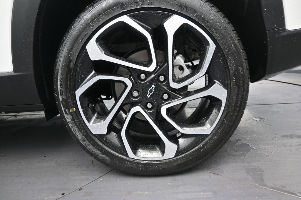 Used 2025 Chevrolet Trax RS FWD image 10