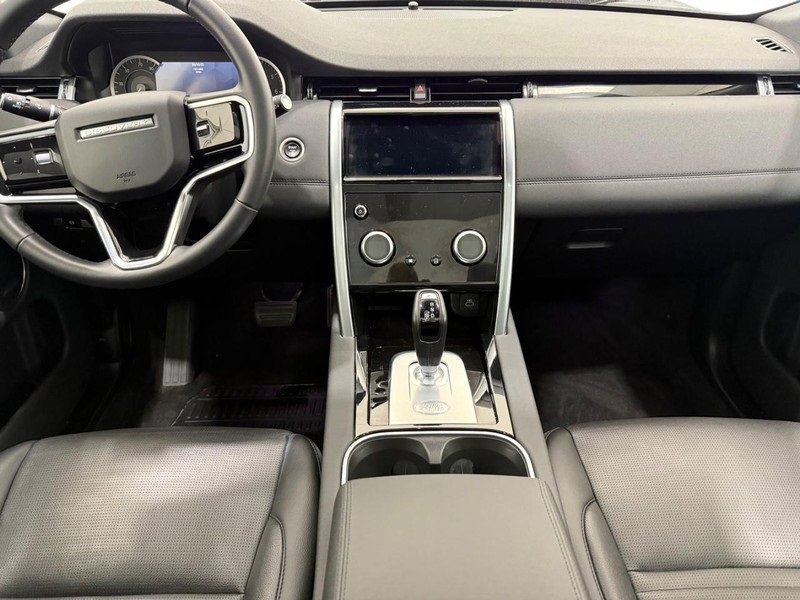 Used 2023 Land Rover Discovery Sport SE image 9