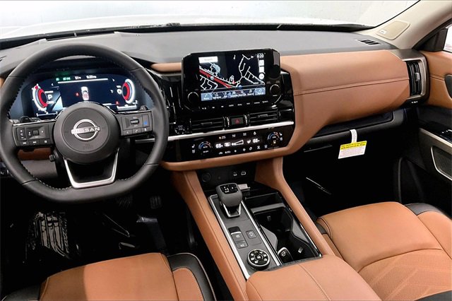 New 2025 Nissan Pathfinder Platinum image 7
