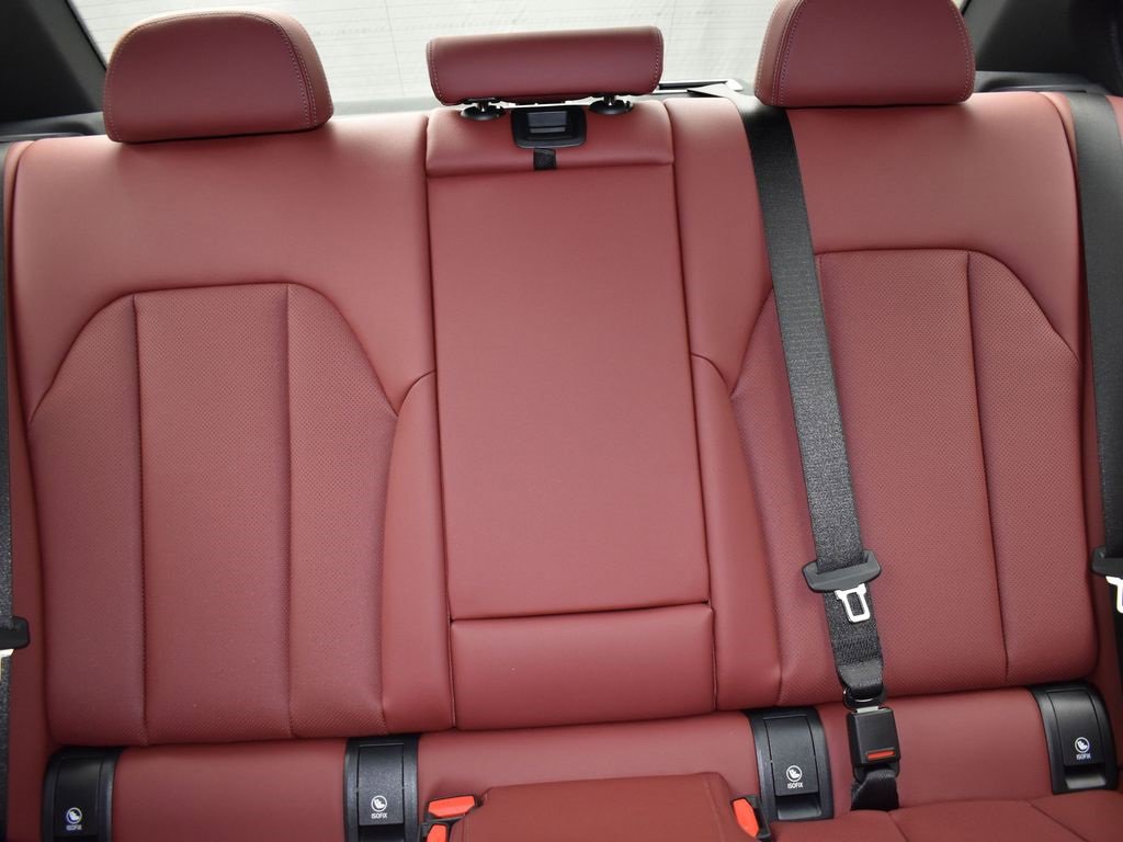 New 2026 BMW 330i Sedan w/ M Sport Package image 25