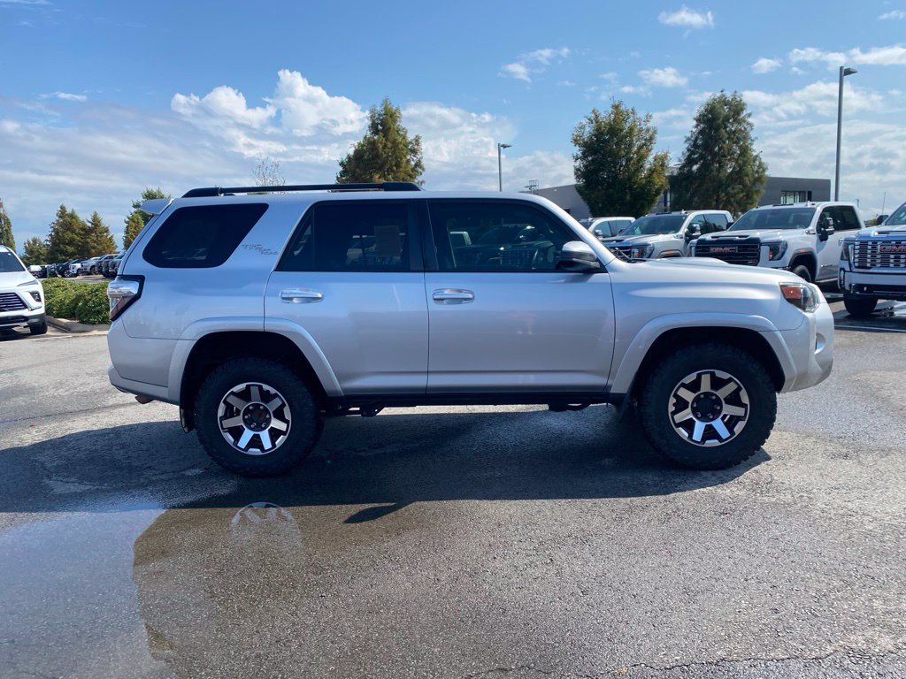 Used 2019 Toyota 4Runner TRD Off-Road AWD/4WD image 5