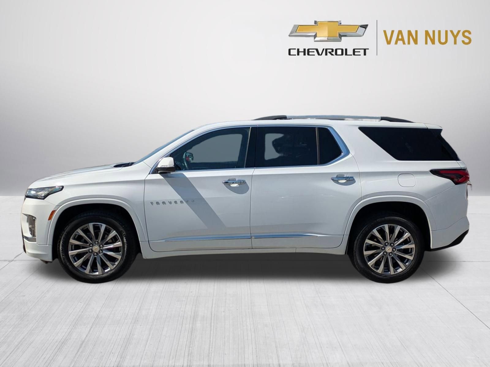 Certified 2023 Chevrolet Traverse Premier FWD image 8