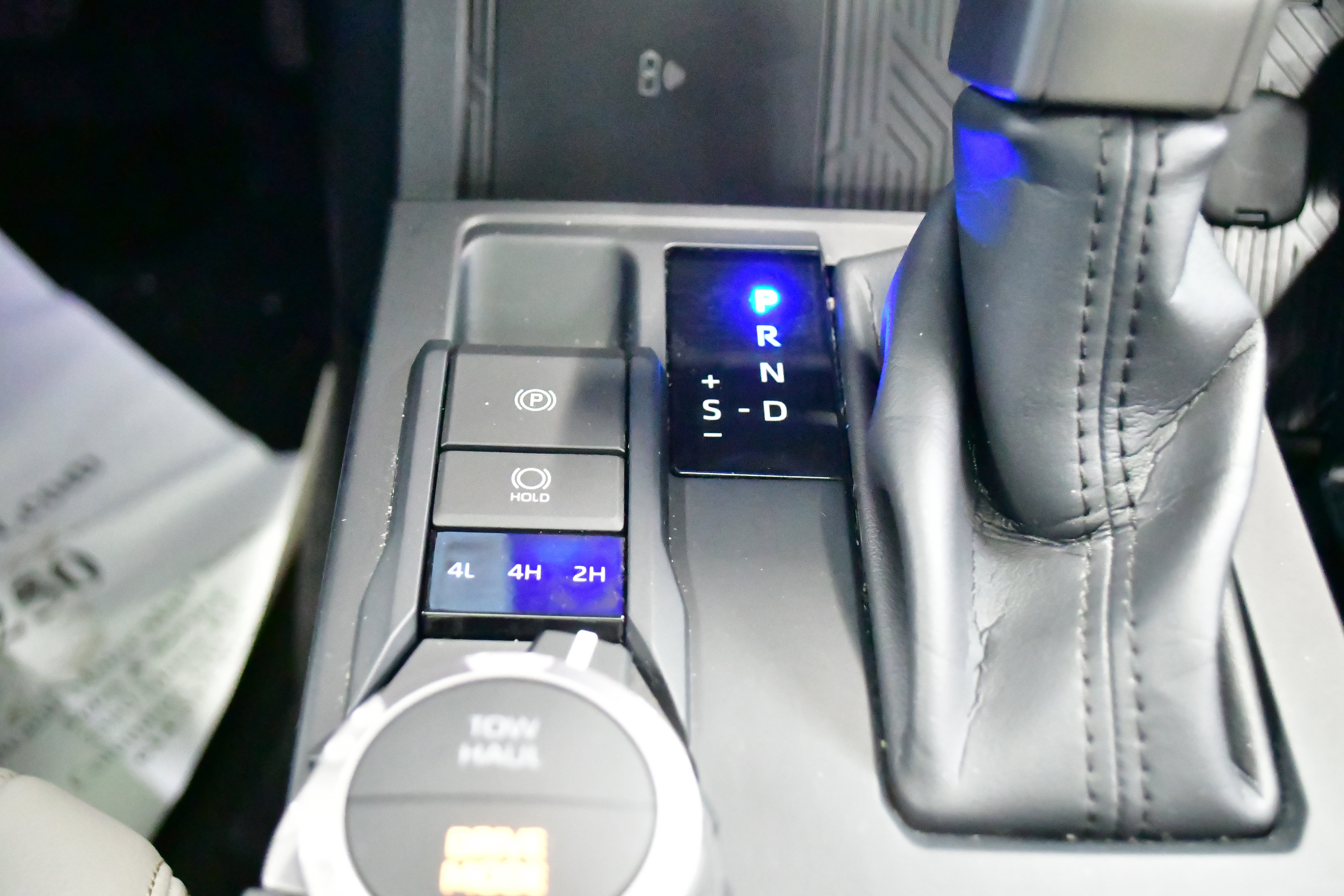 Used 2024 Toyota Tacoma Limited w/ Limited Package (LT) image 58