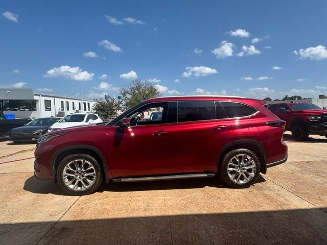 Used 2025 Toyota Highlander Limited AWD/4WD image 9