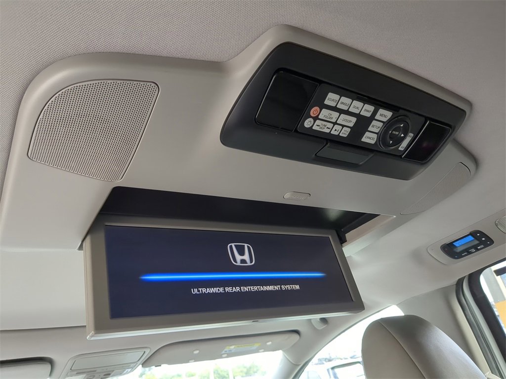 Used 2013 Honda Odyssey Touring image 17