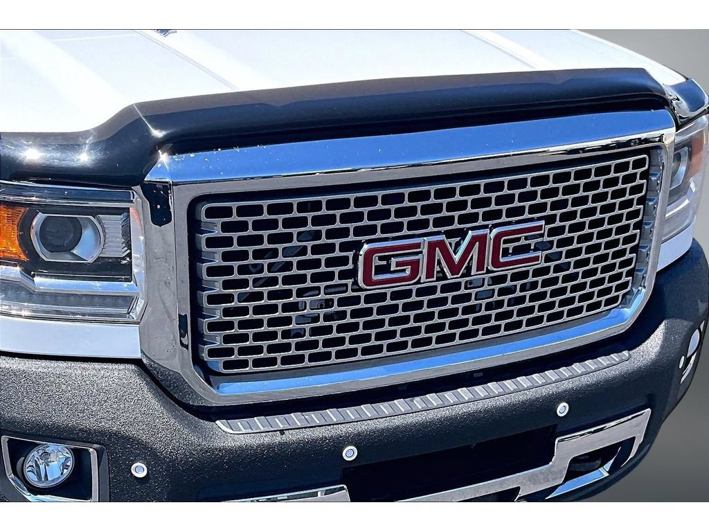 Used 2016 GMC Sierra 3500 Denali w/ Duramax Plus Package AWD/4WD image 27