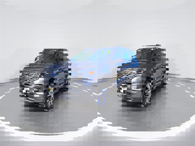 Used 2023 Ford Explorer Platinum w/ Technology Package image 4