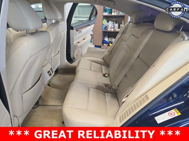 Used 2013 Lexus ES 300h image 17