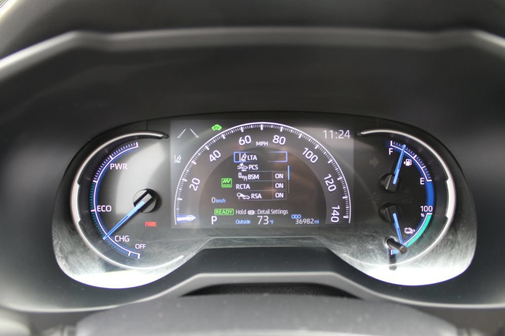 Used 2022 Toyota RAV4 SE w/ Weather & Moonroof Package AWD/4WD image 26