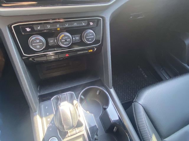 Used 2023 Volkswagen Atlas Cross Sport SE w/ Black Wheel Package image 24