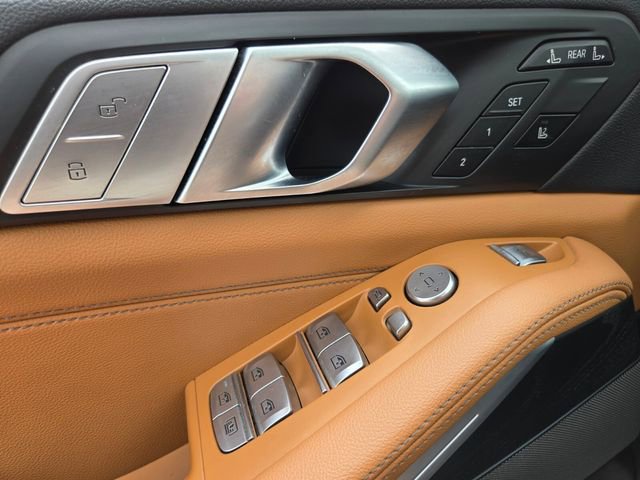 Used 2021 BMW X7 xDrive40i w/ Executive Package image 33